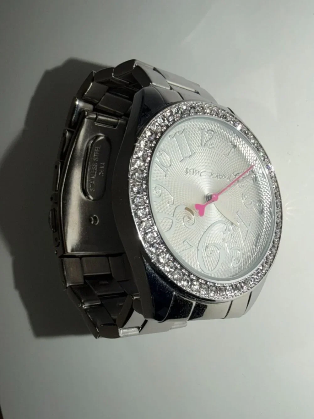 Betsey Johnson absolute statement